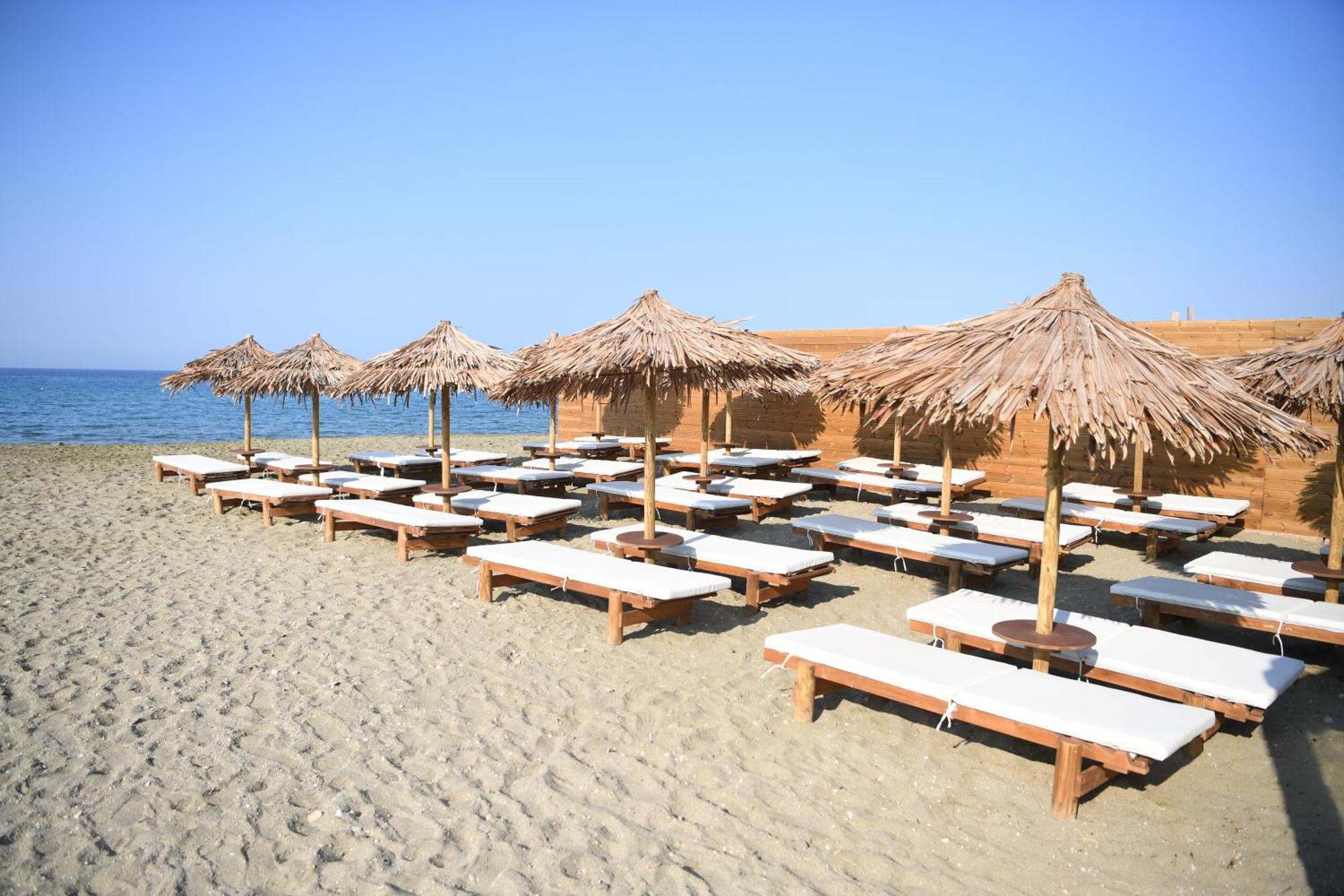 Nostos Beachfront & 3* Agios Ioannis (Tinos)