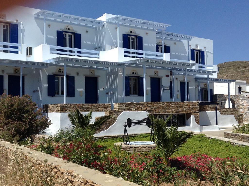 Nostos Beachfront & 3*