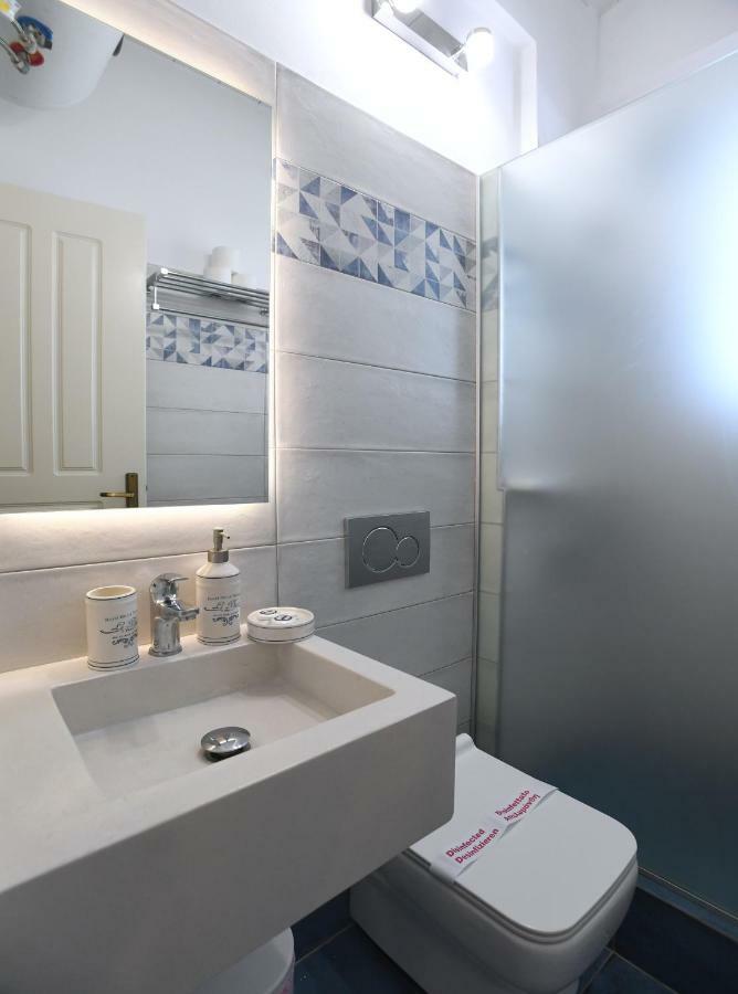 Aparthotel Nostos Beachfront & Agios Ioannis (Tinos)