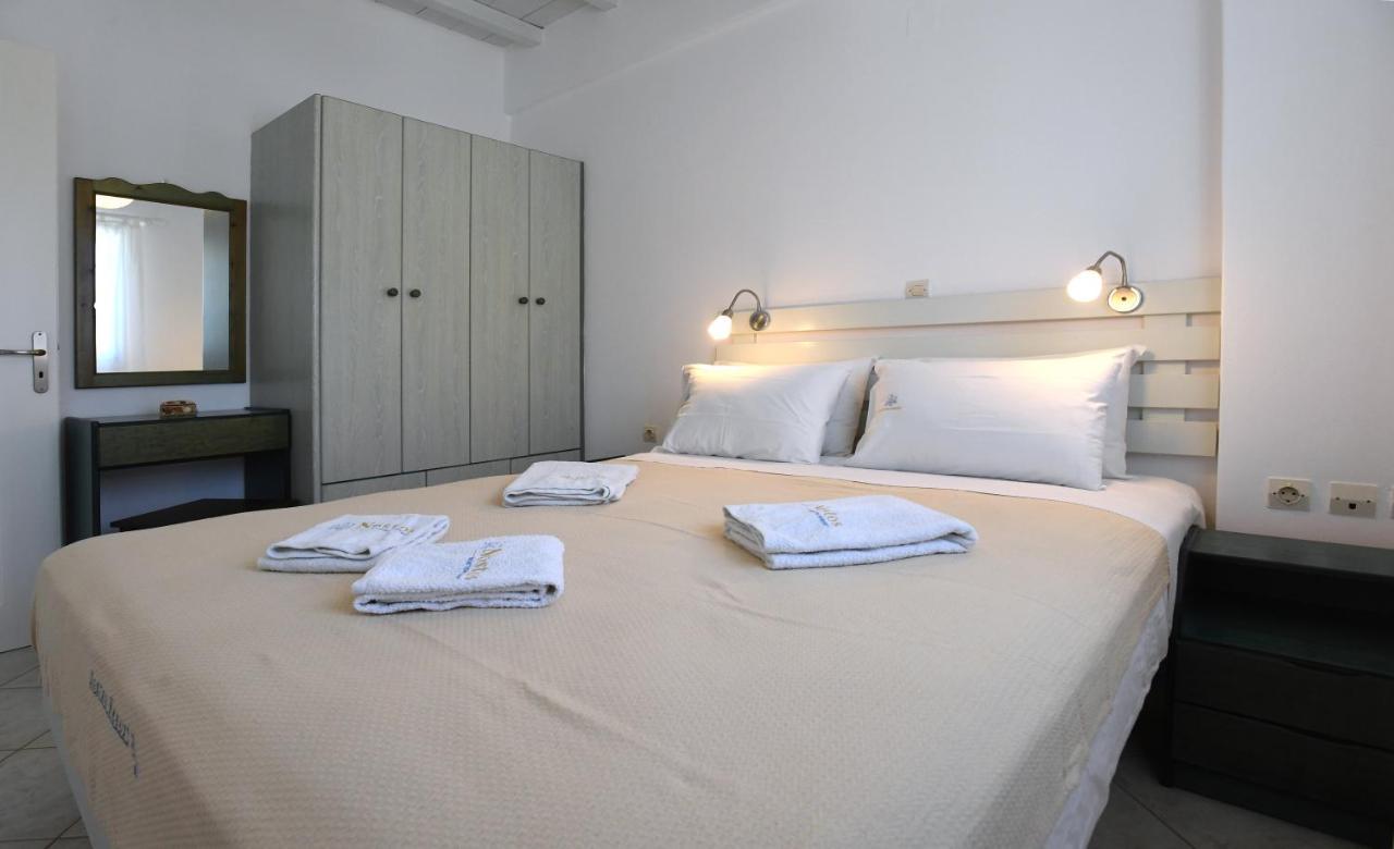 Nostos Beachfront & 3*