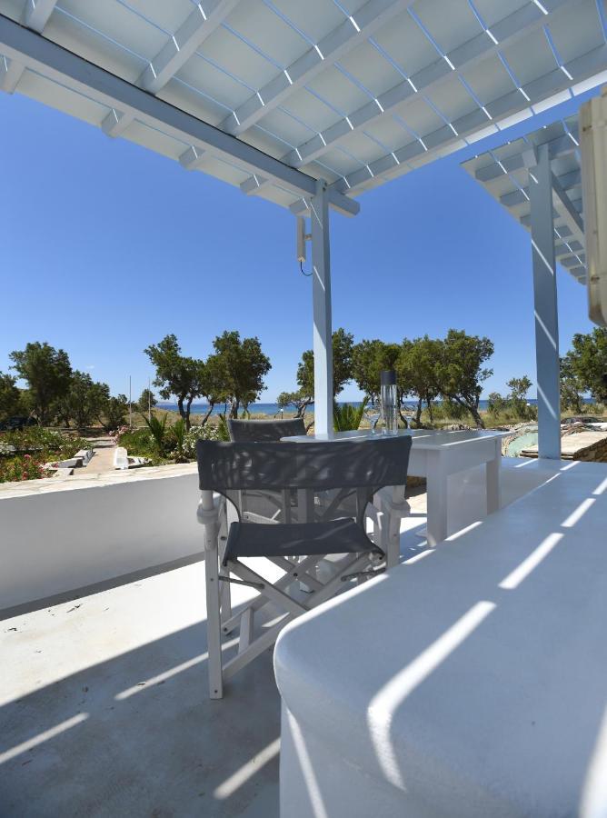 Nostos Beachfront & 3*