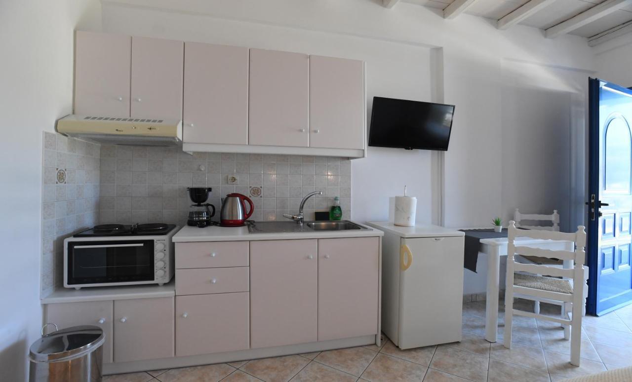 Nostos Beachfront & Agios Ioannis (Tinos)