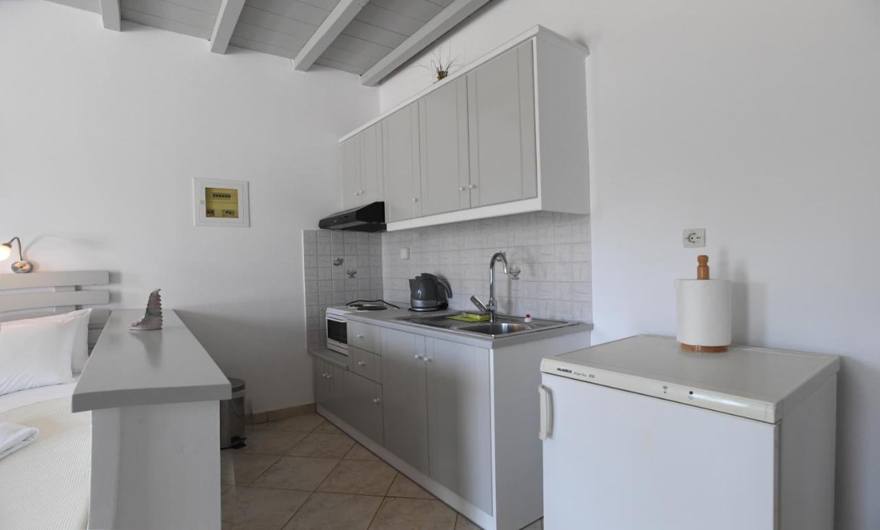 Nostos Beachfront & Aparthotel
